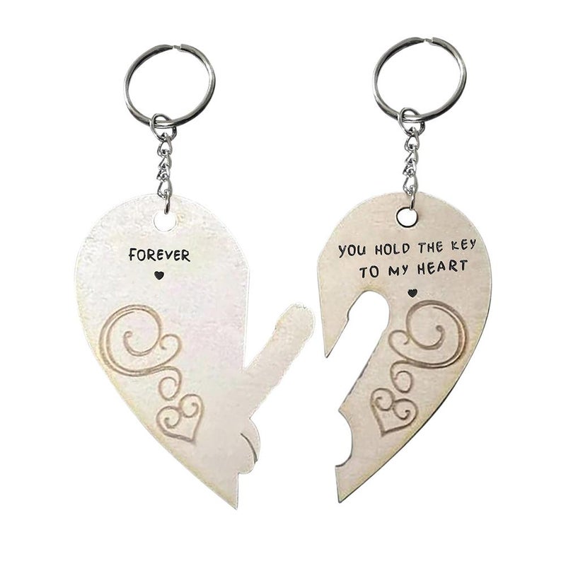 Wooden heart-shaped keychain, couple style, wooden heart-shaped engraving, Valentine's Day gift pendant.